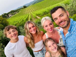 local family owned flooring company based in Jenison Mi and Grand Rapids MI